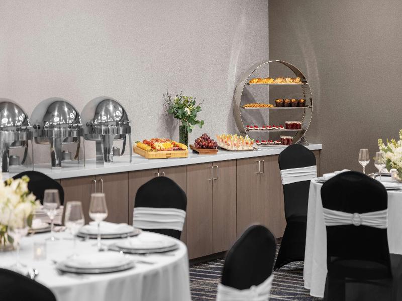 DoubleTree by Hilton Hotel Las Vegas Airport image