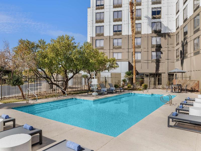 DoubleTree by Hilton Hotel Las Vegas Airport image
