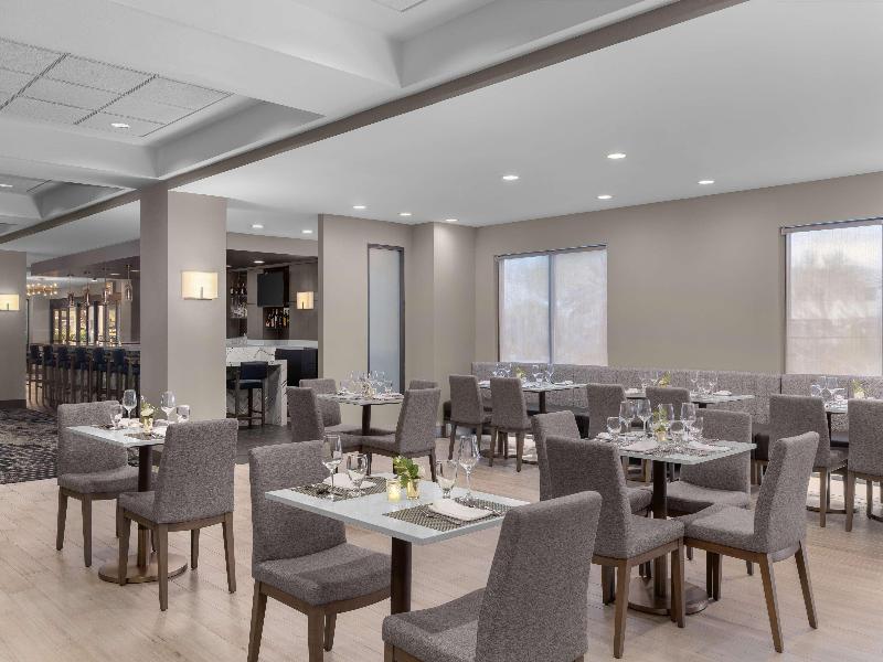 DoubleTree by Hilton Hotel Las Vegas Airport image