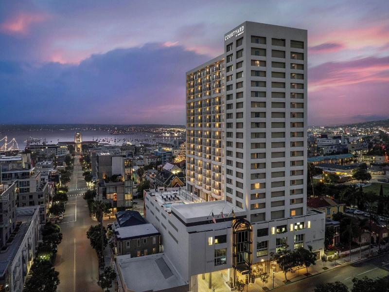 Courtyard San Diego Downtown Little Italy image