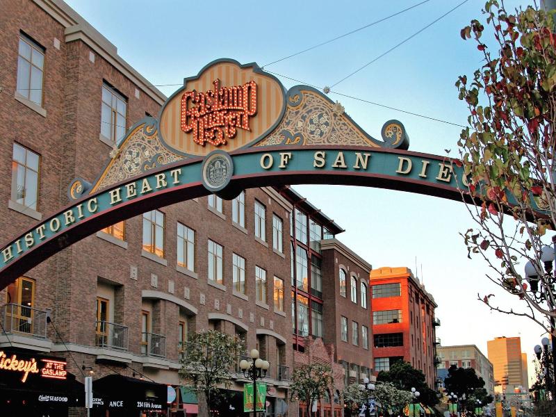 Courtyard San Diego Downtown Little Italy image