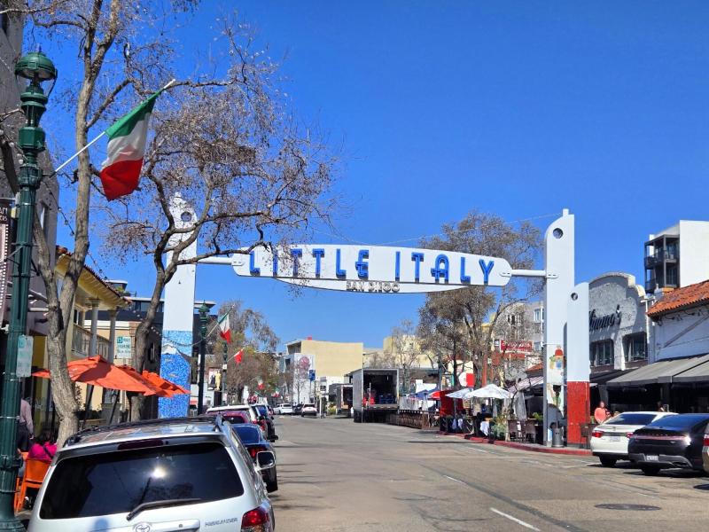 Courtyard San Diego Downtown Little Italy image