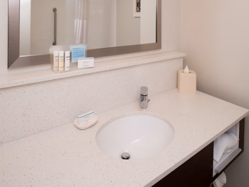 Hampton Inn & Suites Schertz image