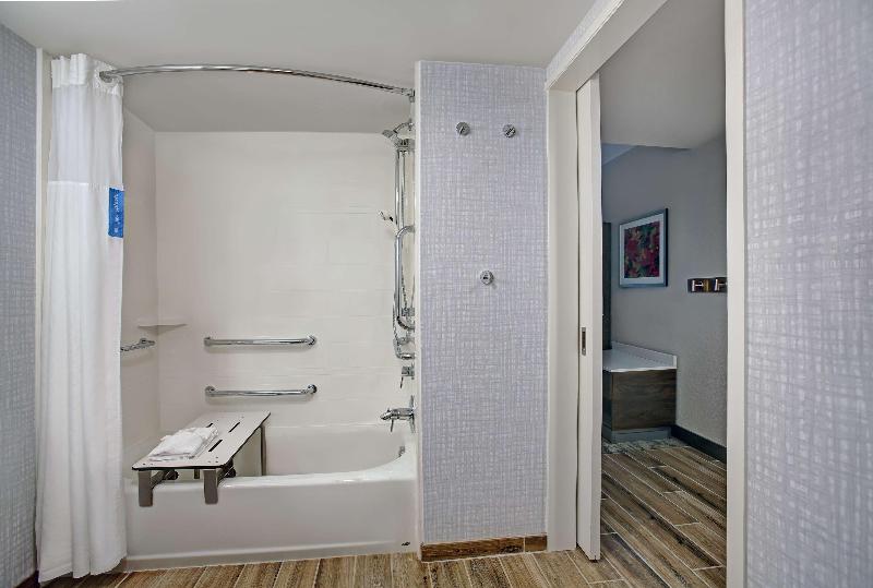 Hampton Inn Salisbury image