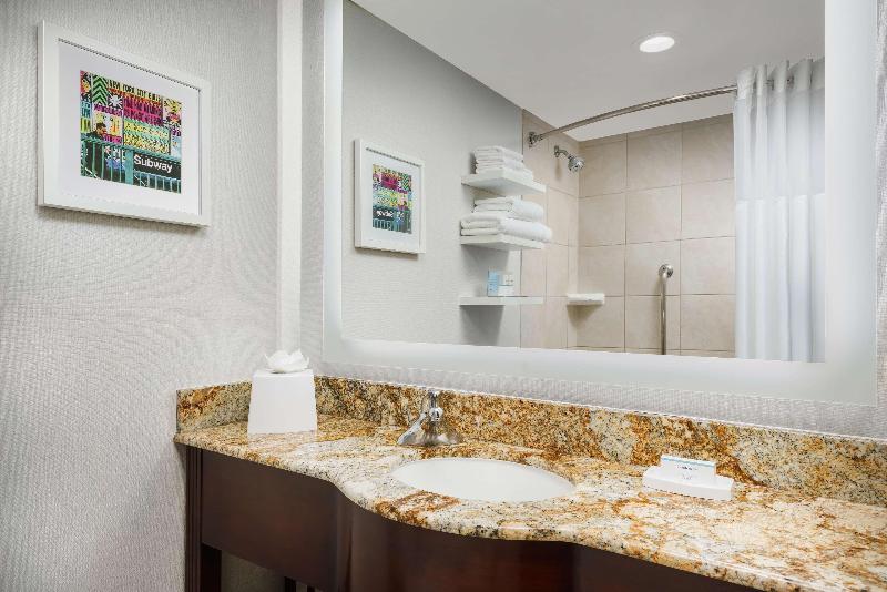 Hampton Inn Manhattan-35th St/Empire State Bldg image