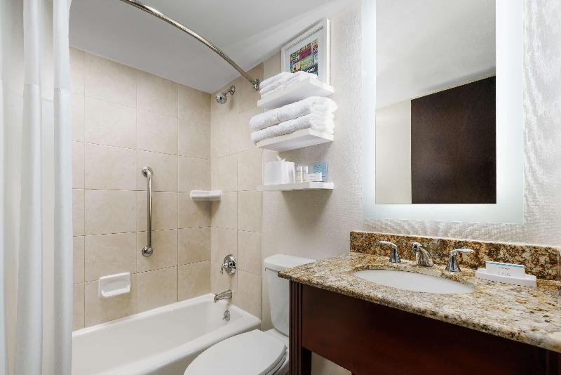 Hampton Inn Manhattan-35th St/Empire State Bldg image