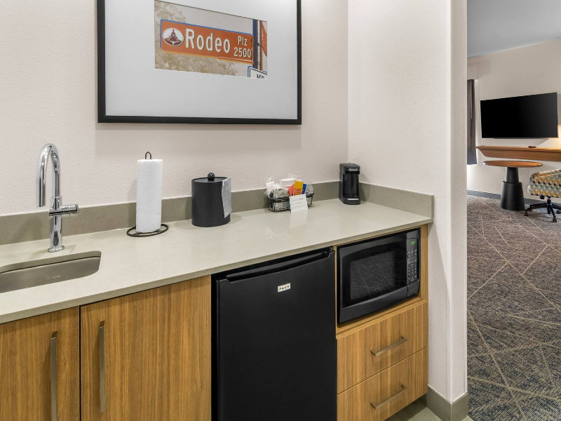 Hampton Inn & Suites Fort Worth/Forest Hill image