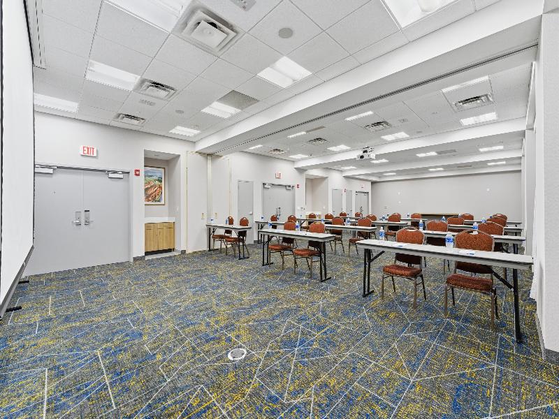 Hampton Inn & Suites Woodstock, VA image
