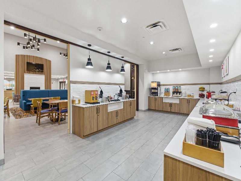 Hampton Inn & Suites Woodstock, VA image