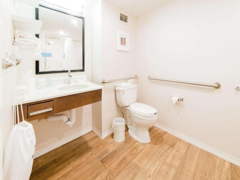 DOUBLE Accessible-Two Queen Beds