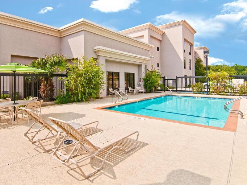 Hampton Inn Livingston image