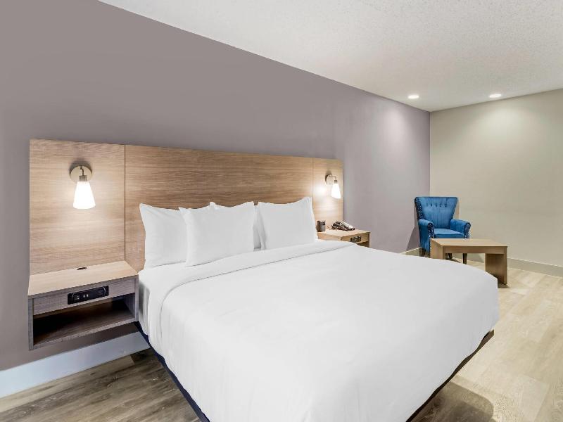 Hampton Inn Livingston image