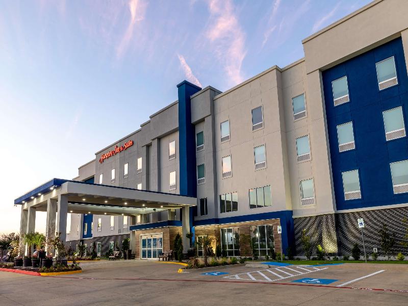 Hampton Inn & Suites Cleburne image