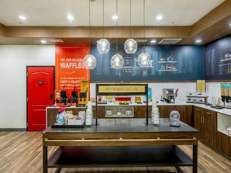 Hampton Inn & Suites Cleburne image
