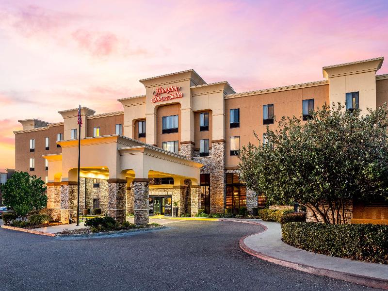 Hampton Inn & Suites Sacramento-Elk Grove Laguna — exterior view