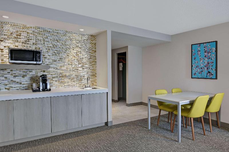 Hilton Garden Inn Jacksonville JTB/Deerwood Park — photo 98