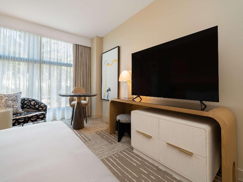 Hilton San Diego Gaslamp Quarter image