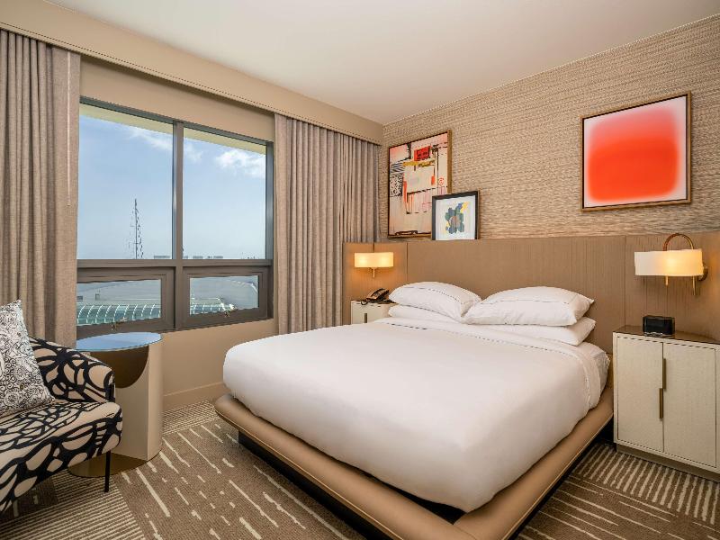 Hilton San Diego Gaslamp Quarter image