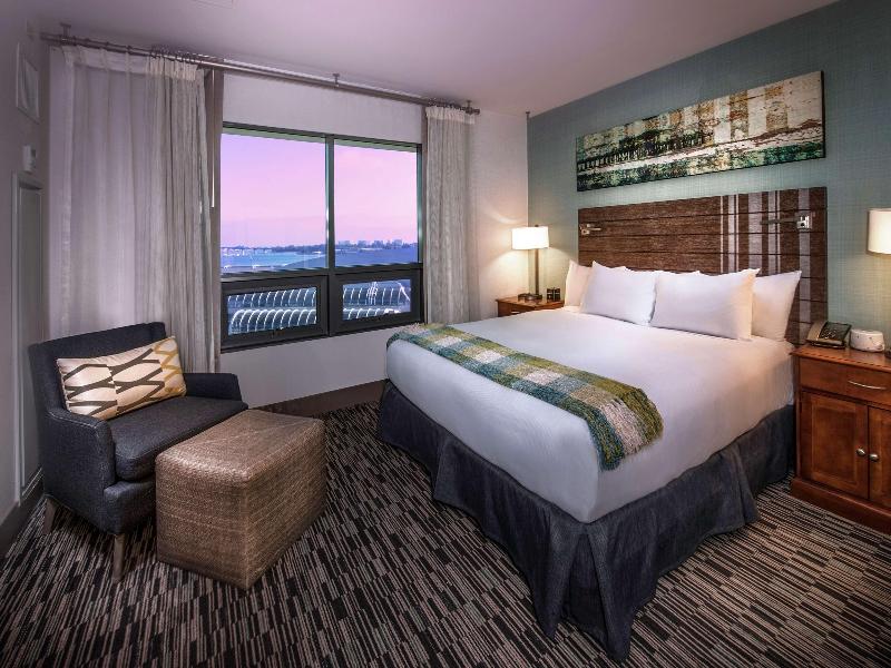 Hilton San Diego Gaslamp Quarter image