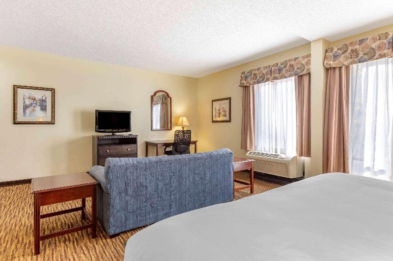 Wingate by Wyndham Buckhannon image