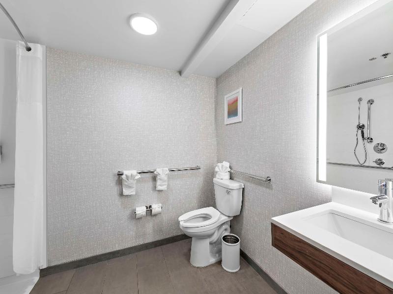 Hampton Inn Los Angeles Airport, CA image