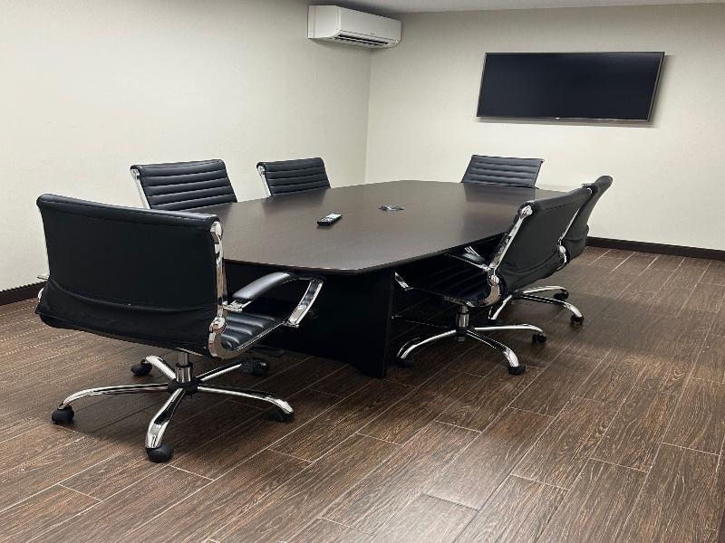 Hampton Inn & Suites Rockville Centre image