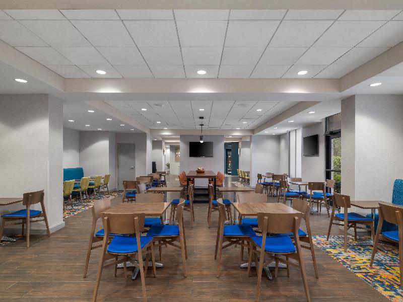 Hampton Inn Washington-Dulles Int'l Airport South image