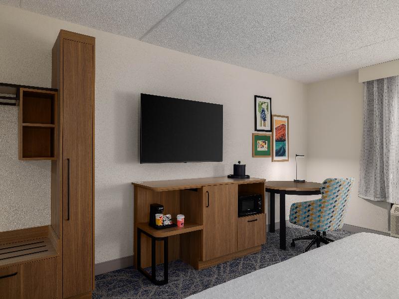 Hampton Inn Washington-Dulles Int'l Airport South image