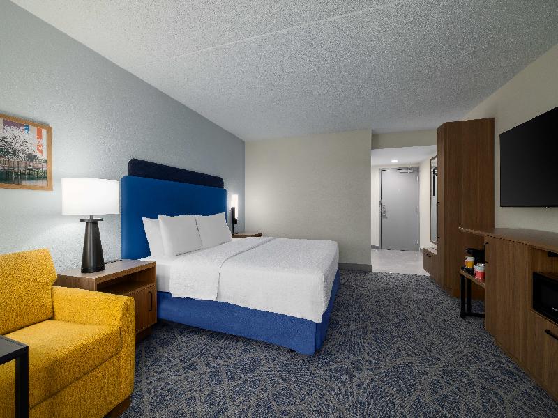 Hampton Inn Washington-Dulles Int'l Airport South image