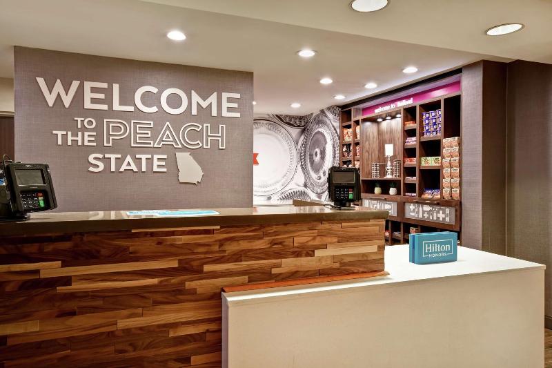 Hampton Inn Atlanta-Mall Of Georgia image