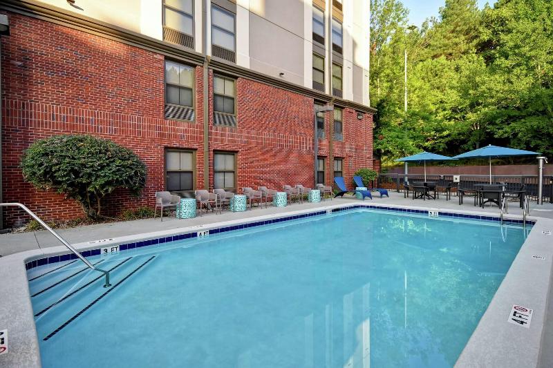 Hampton Inn Atlanta-Mall Of Georgia image