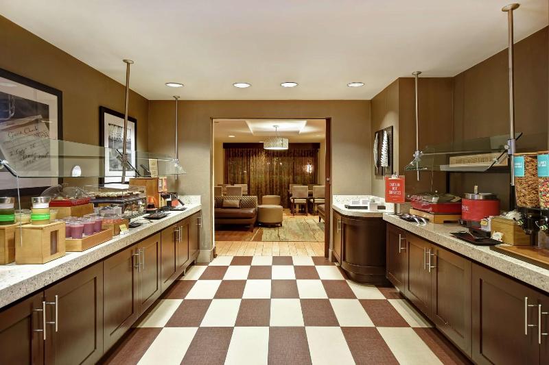 Hampton Inn Atlanta-Mall Of Georgia image