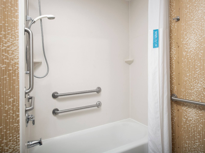 Hampton Inn & Suites Alpharetta image