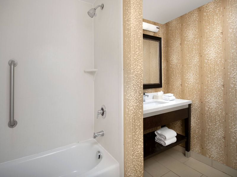 Hampton Inn & Suites Alpharetta image