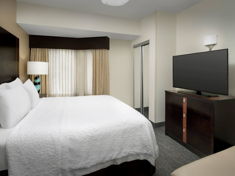 Hampton Inn & Suites Alpharetta image