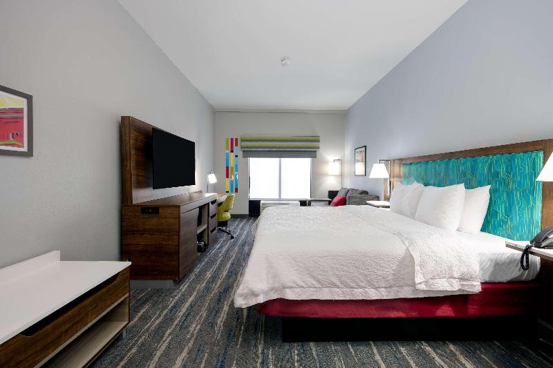 Hampton Inn & Suites By Hilton Alpharetta Roswell image