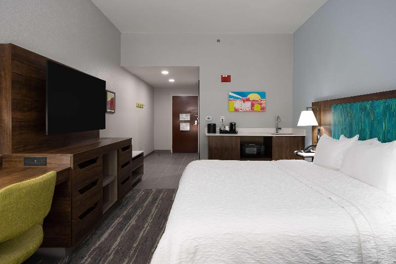 Hampton Inn & Suites By Hilton Alpharetta Roswell image