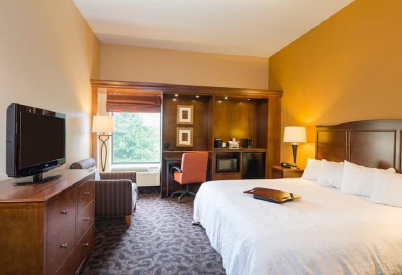 Hampton Inn Danville, PA image
