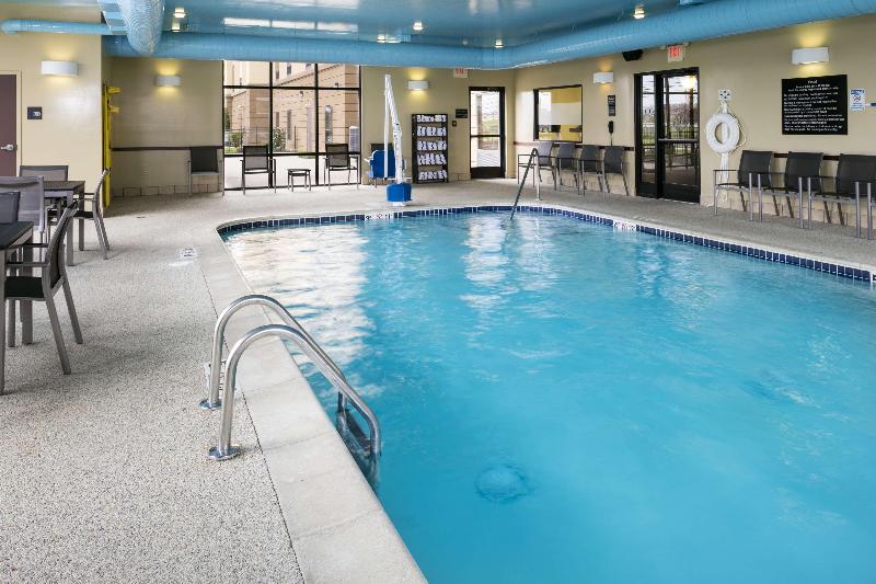 Hampton Inn Mitchell image