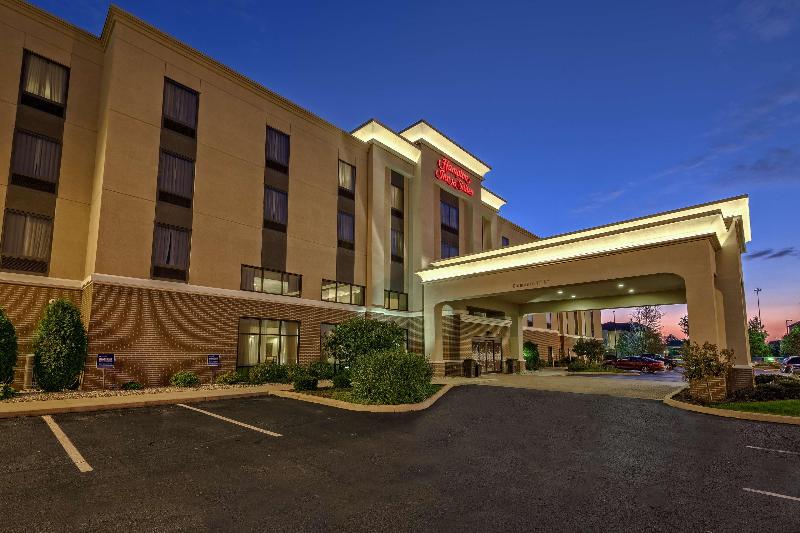 Hampton Inn Mitchell image