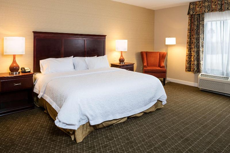 Hampton Inn Mitchell image