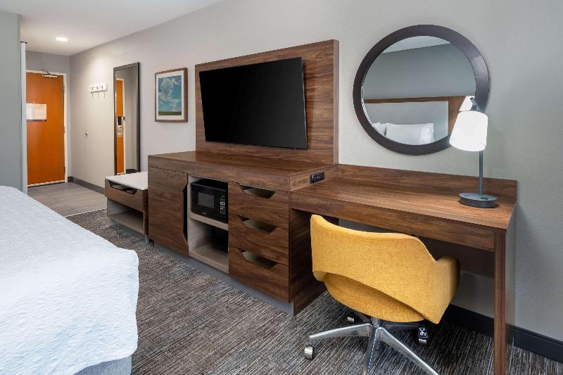 Hampton Inn Mitchell image