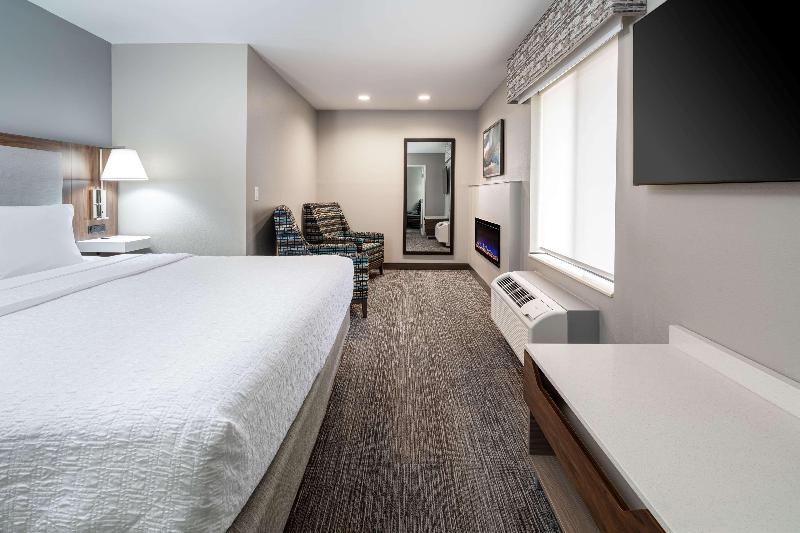 Hampton Inn Mitchell image