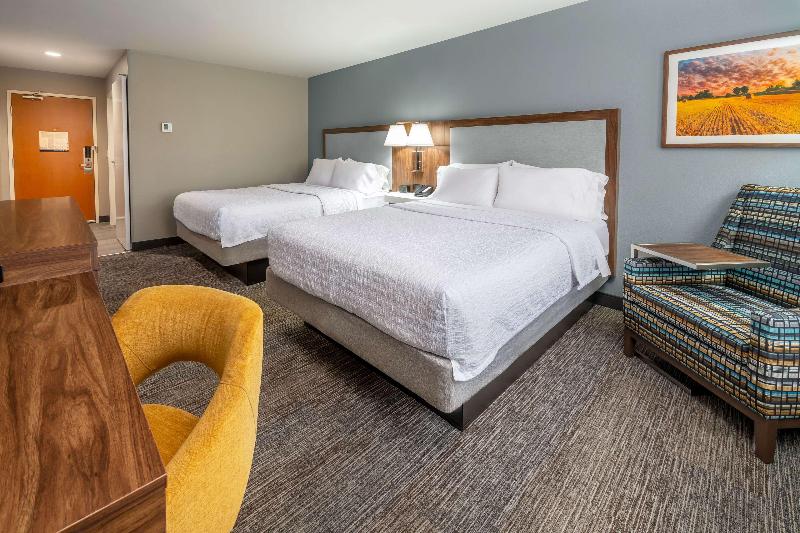 Hampton Inn Mitchell image