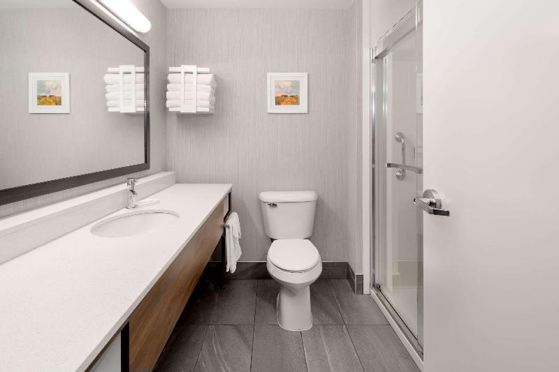 Hampton Inn Mitchell image