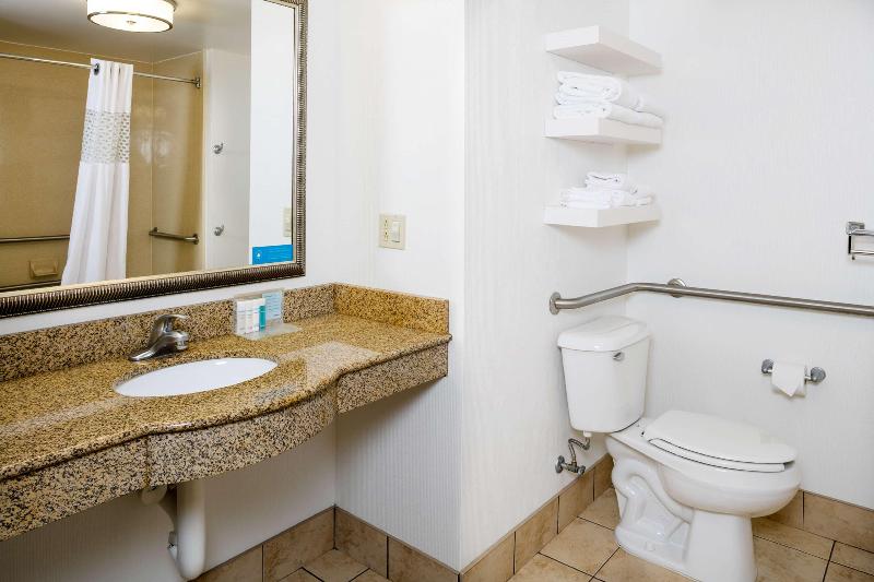Hampton Inn Mitchell image