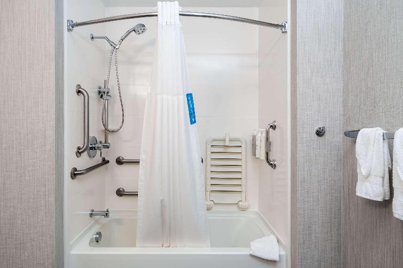 Hampton Inn Mitchell image