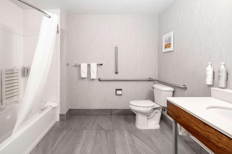 Hampton Inn Mitchell image