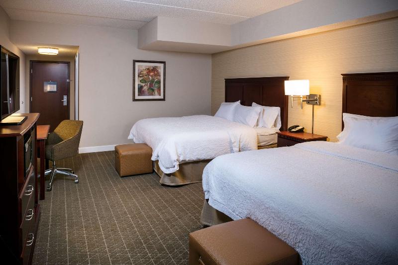 Hampton Inn Mitchell image