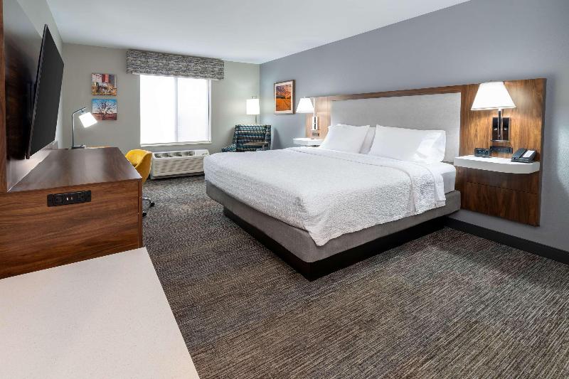 Hampton Inn Mitchell image